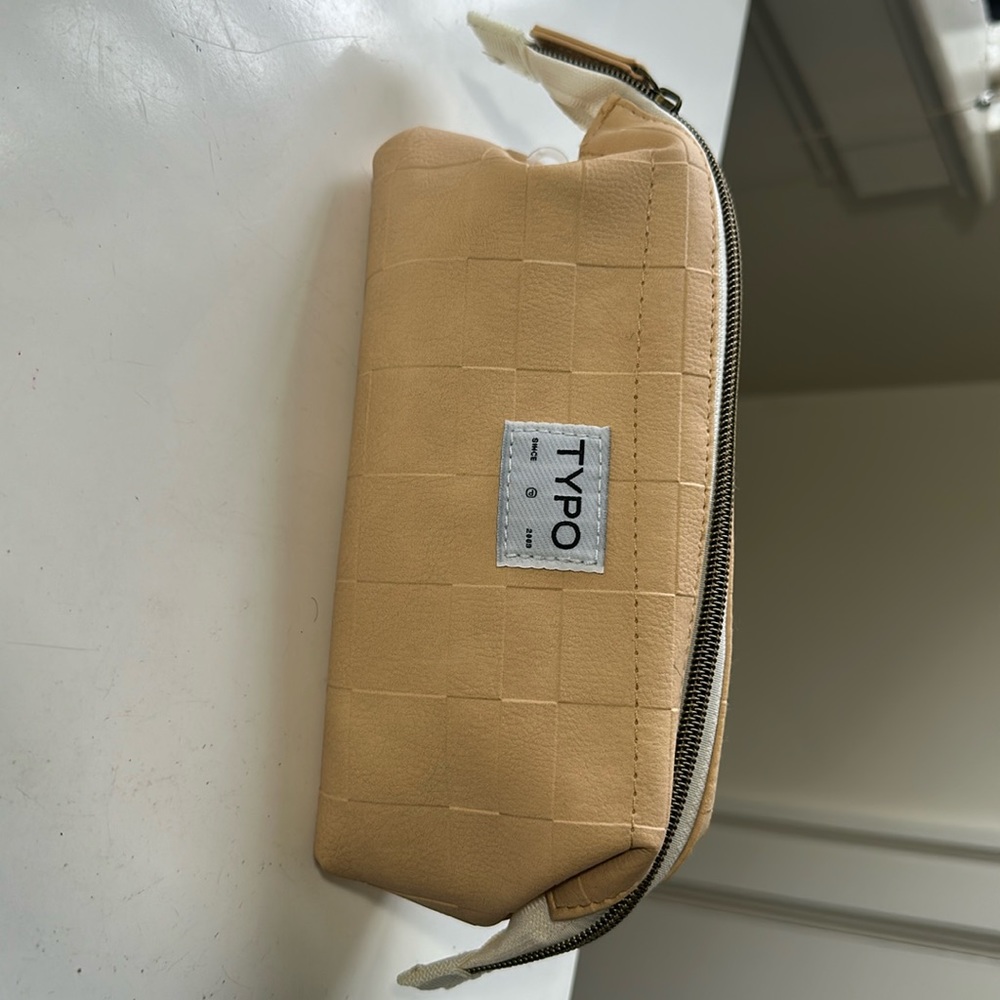 Typo pencil/make-up pouch